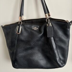 Coach leather Handbag -crossbody + shoulder - good condition